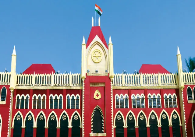 কাটোয়ায় কার্তিক পুজোয় থিমের টক্কর,&nbsp;বৃন্দাবনের প্রেম মন্দির থেকে রাজ দরবার, হা&zwnj;ইকোর্টের আদলে মণ্ডপ