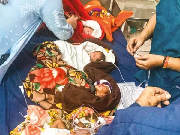 কর্তৃপক্ষের গাফিলতি, অভিযোগ সন্তানহারাদের,&nbsp; দুর্ঘটনার জেরে আগুন লাগে ঝাঁসির হাসপাতালে, রিপোর্ট
