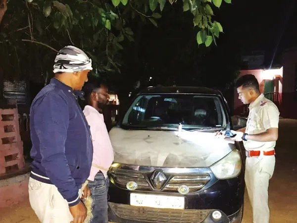 পাড়ুই: ব্যবসায়ী অপহরণে ব্যবহৃত গাড়ির চালক ধৃত