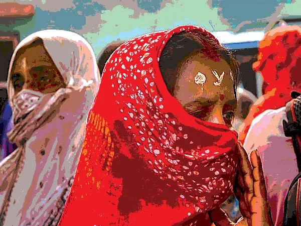 স্ত্রীকে মারধর অপরাধ নয়, মনে করেন দেশের ৪৫ শতাংশ মহিলা