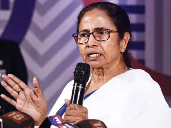 রাজনৈতিক অজুহাতে উন্নয়নের কাজ উপেক্ষা দুঃখজনক: মমতা