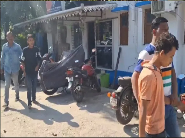 ২৪ ঘণ্টায় মাটিগাড়া ও বাগডোগরায় উদ্ধার দু&rsquo;টি আগ্নেয়াস্ত্র, গ্রেপ্তার তিন