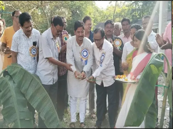 সৌরবিদ্যুৎ চালিত পানীয় জল প্রকল্পের কাজের সূচনা হল গুমানিহাট হাইস্কুলে