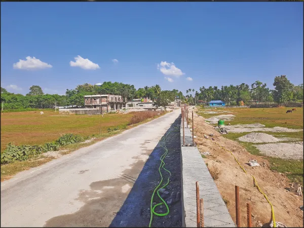 হাতি করিডর আটকে দিয়ে কংক্রিটের দেওয়াল নির্মাণ