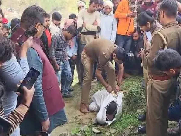 ভোটগ্রহণ চলাকালীন উত্তরপ্রদেশে দলিত তরুণীর বস্তাবন্দি দেহ উদ্ধার