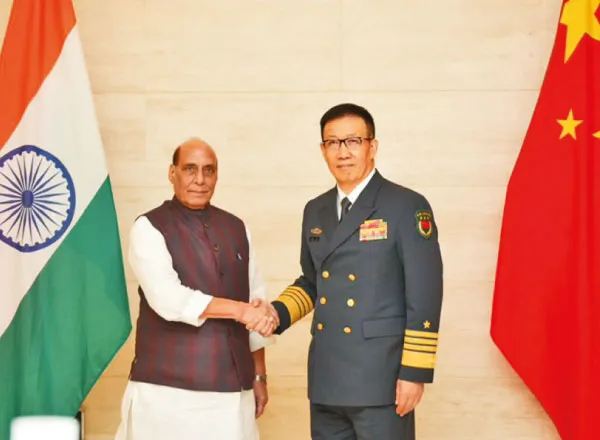 সেনা প্রত্যাহারের পর প্রথমবার চীনের প্রতিরক্ষামন্ত্রীর সঙ্গে বৈঠকে রাজনাথ