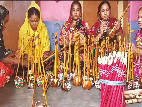 নারকেল মালা অমিল, সঙ্কটে একতারা শিল্প