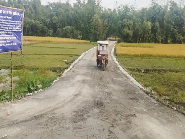 স্বাধীনতার পর প্রথম পাকা রাস্তা পেল জামালদহের গোপালপুর