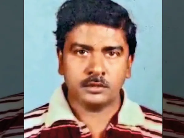 মাটিয়ায় &lsquo;প্রেমিকা&rsquo;র বাবাকে কুপিয়ে খুন, পাল্টা ভাঙচুর অভিযুক্তের বাড়ি