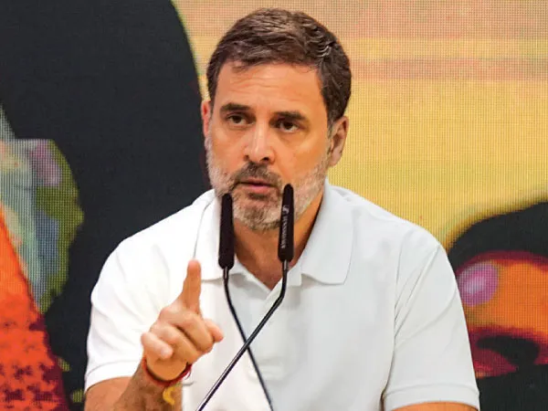 সব দুর্নীতির মূলে প্রধানমন্ত্রী মোদি, তোপ রাহুলের