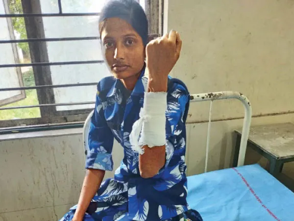 সরকারি কাজে বাধা দিয়ে আটক বিজেপি বিধায়ক সহ ১৪ জন