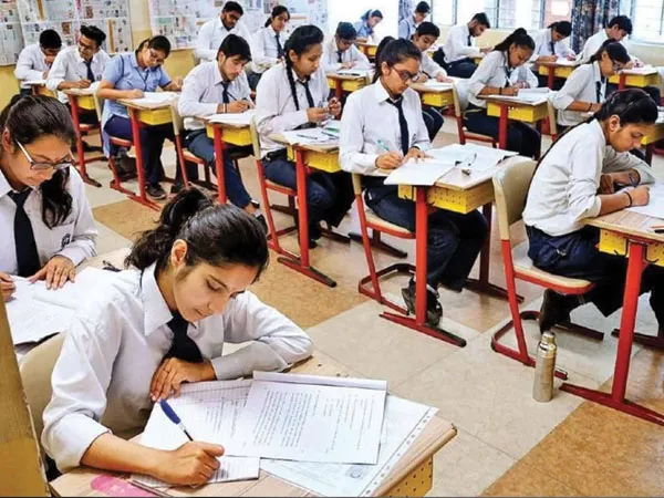 ফের উচ্চ মাধ্যমিকের সিলেবাসে পরিবর্তন