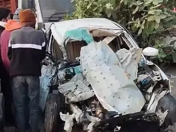উদয়পুরে গাড়ি-ডাম্পারের মুখোমুখি সংঘর্ষ, মৃত ৫