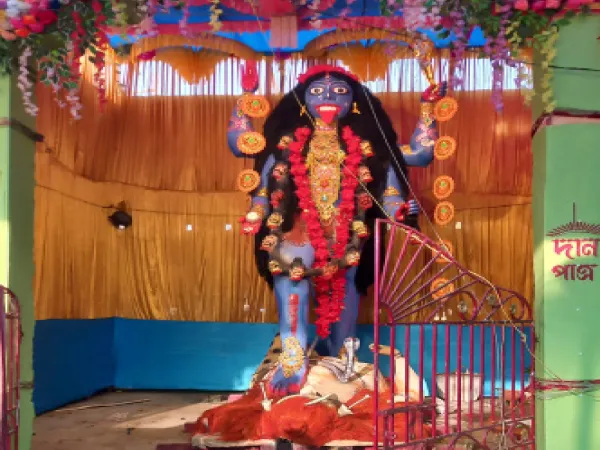 ছোট বোল্লা কালীর পুজোয় মাতল গঙ্গারামপুর মহকুমার বাসিন্দারা