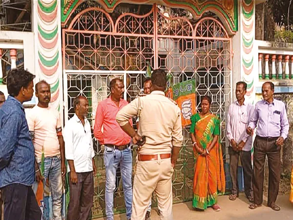 সোনাথলি পঞ্চায়েতে টেন্ডারে অনিয়ম, বিক্ষোভ
&nbsp;