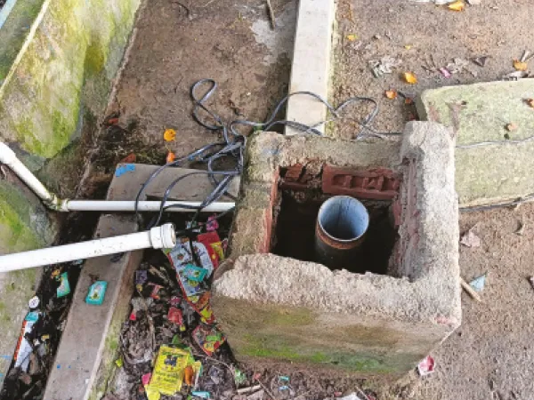 সাবমার্সিবল চুরি যাওয়ায় পানীয় জলের সংকট স্কুলে