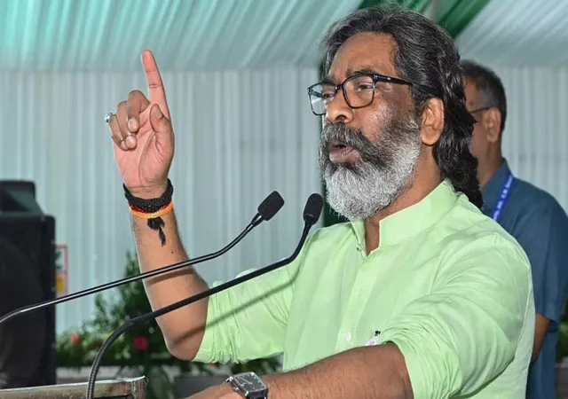 রাজ্যপালের সঙ্গে সাক্ষাৎ করে সরকার গড়ার দাবি জানালেন হেমন্ত, ২৮ নভেম্বর মুখ্যমন্ত্রী পদে শপথ 
