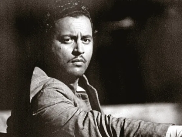 শতবর্ষে গুরু