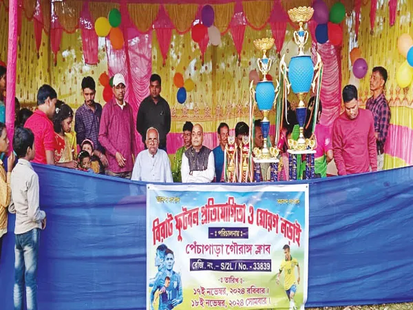 সর্ডিহায় গৌরাঙ্গ ক্লাবের ফুটবল প্রতিযোগিতা দেখতে ব্যাপক ভিড়
&nbsp;