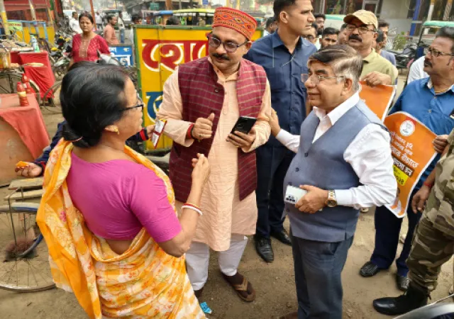 সিউড়িতে &lsquo;না&rsquo; শুনতে হল বিজেপি নেতাদের