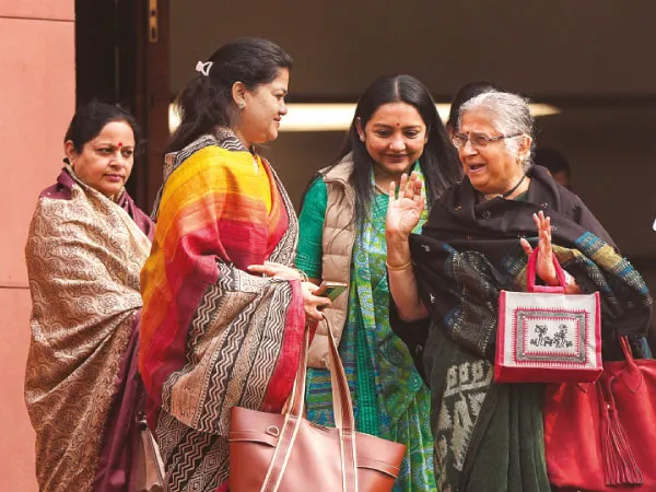 প্রথম দিনেই সরব বিরোধীরা, এক মিনিটে মুলতুবি সংসদ