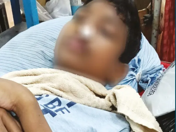 স্কুলে পরিচালন কমিটির সেক্রেটারির মারে জখম পড়ুয়া, ভর্তি হাসপাতালে