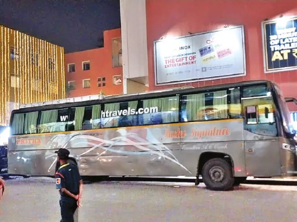 ৬-০ পরাজয়ের ধাক্কায় ক্লান্ত বিজেপি বিধায়করা,&nbsp;বাস ভাড়া করে সিনেমা দেখতে সিটি সেন্টারে