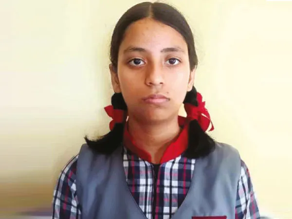 পড়াশোনা নিয়ে মায়ের বকুনি, বহুতলের ছাদ থেকে নবম শ্রেণির ছাত্রীর মরণঝাঁপ