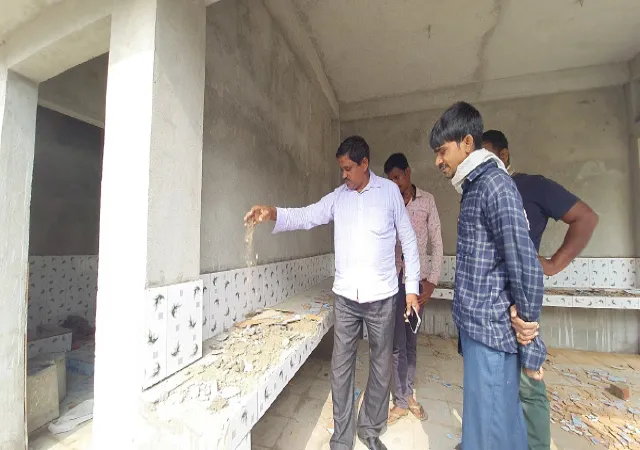 গঙ্গারামপুরের মহারাজপুরে নির্মীয়মাণ যাত্রী প্রতীক্ষালয় ভাঙচুর, চাঞ্চল্য