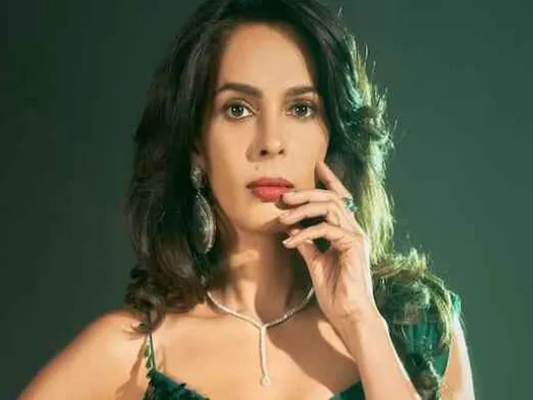 মল্লিকার বিচ্ছেদ