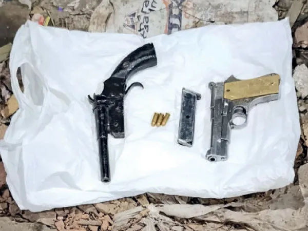 সালকিয়ায় আগ্নেয়াস্ত্র সহ ধৃত এক
&nbsp;