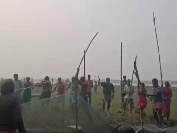 জমি দখলকে কেন্দ্র করে দু&rsquo;পক্ষের বিবাদ, ধারালো অস্ত্র নিয়ে হামলা