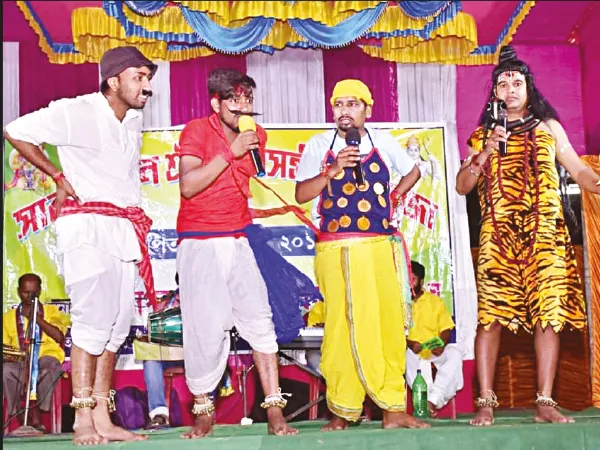 স্কুল ও কলেজে লোকগান ছড়িয়ে দিতে উদ্যোগী ফতেপুর গম্ভীরা দল
