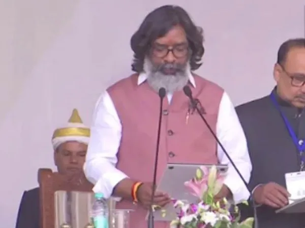 ফের ঝাড়খণ্ডের মসনদে হেমন্ত, শপথগ্রহণ অনুষ্ঠানে উপস্থিত রাহুল-মমতা