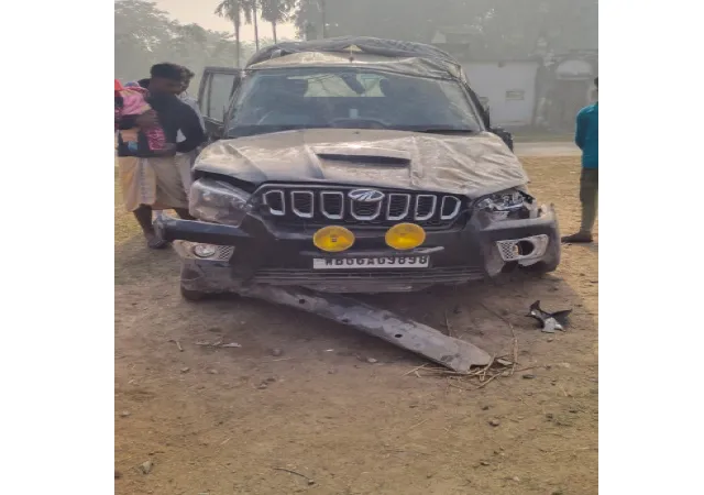 রাস্তায় ফেলে রাখা নির্মাণ সামগ্রীর কারণে দুর্ঘটনা, জখম শিশু সহ দুই