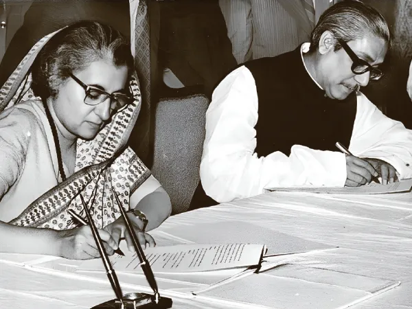 মোদি কি ৫৩ বছর আগের ইন্দিরা হতে পারবেন?
হিমাংশু সিংহ