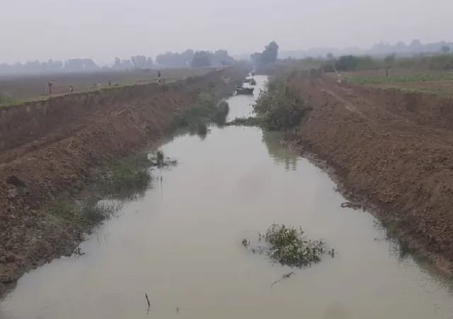 অরোরা খাল সংস্কার ও কংক্রিটের সেতু-স্লুইস গেট তৈরির কাজ শুরু