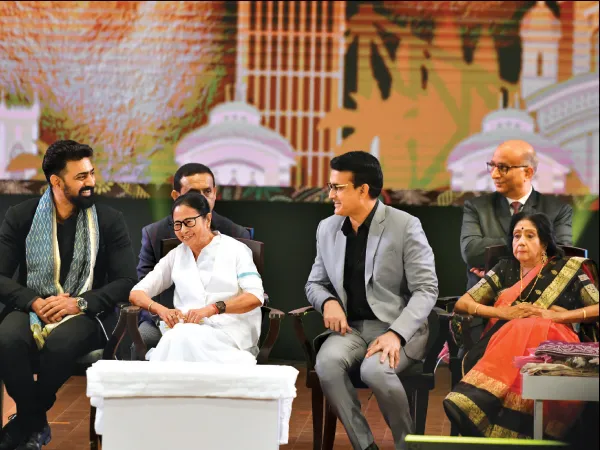 &lsquo;গল্প হলেও সত্যি&rsquo; দিয়ে গল্প বলা শুরু বাংলার ছবির