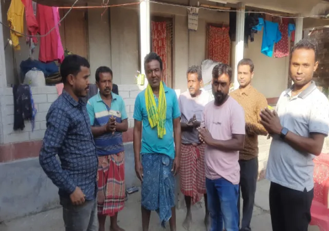 আবাসের ঘর ফিরিয়ে সংবর্ধিত তৃণমূল কর্মী