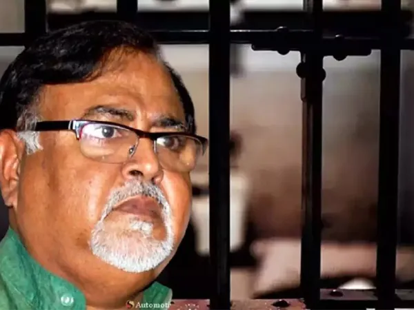 কৌঁসুলির উপর বিরক্ত বিচারক পার্থর জামিনের আর্জি খারিজ