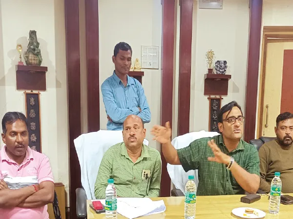 ভোজ্য তেল কারখানার দূষিত রাসায়নিকের জলে দূষণ,&nbsp;সমস্যা সমাধানে দ্রুত রূপরেখা তৈরির নির্দেশ হলদিয়া পুরসভার প্রশাসকের