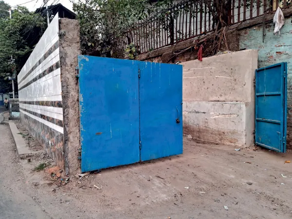 আর্বজনার স্তূপ থেকে ছড়াচ্ছে দুর্গন্ধ ভ্যাট সংস্কারে হাত দিল হাওড়া পুরসভা