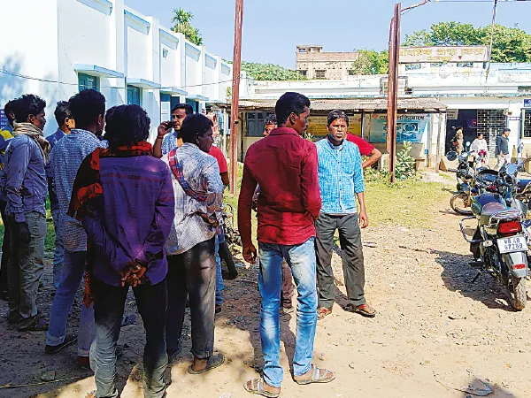 বোলপুরে নেশামুক্তি কেন্দ্রে মৃত্যু যুবকের, মারধরের অভিযোগ, ব্যাপক ভাঙচুর