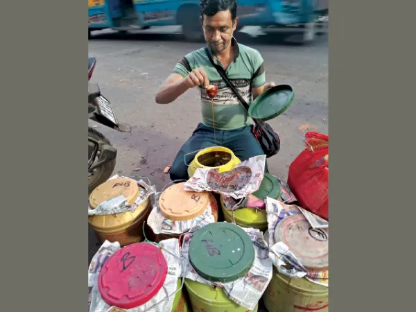 শীত পড়তেই দোকানে নলেন-পাটালি হাওড়াবাসী মজেছেন নদীয়ার গুড়ে