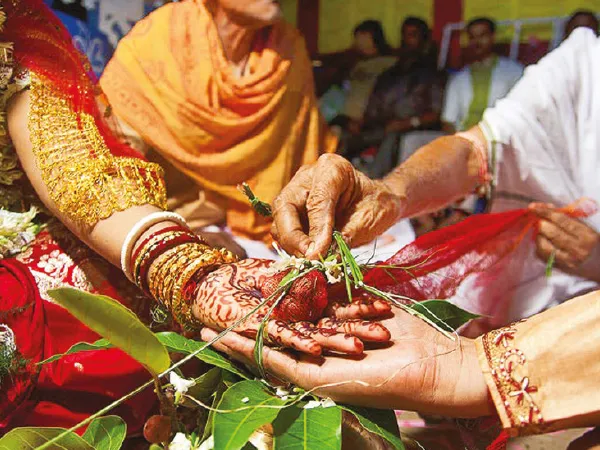 বদল আসুক বিয়ের রীতিতে
