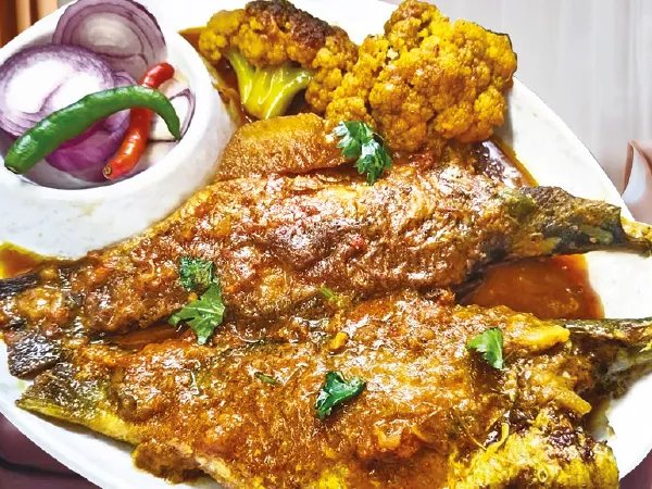 স্বাদের ষোলোআনা