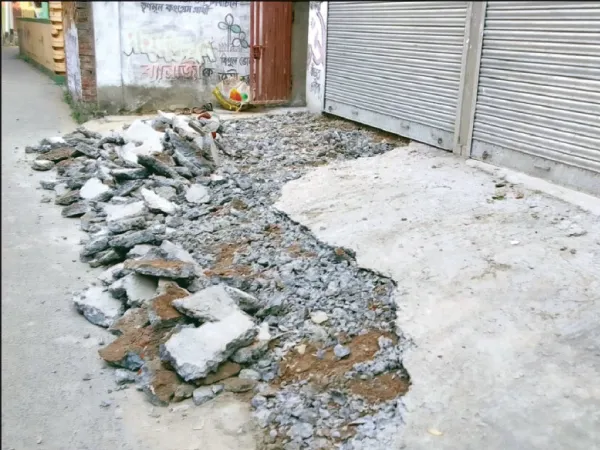 চারতলার প্ল্যানে পাঁচতলা নির্মাণের অভিযোগ