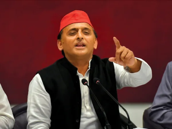 উদ্ধবের দলের বিরুদ্ধে ক্ষোভ, মহা বিকাশ আঘাড়ি ছাড়ল সমাজবাদী পার্টি