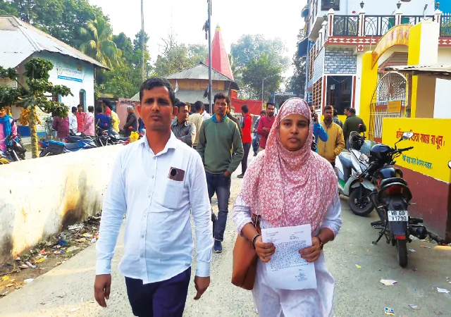 স্বামীকে মামলায় ফাঁসানোর হুমকির অভিযোগ প্রধানের পাল্টা আইনি পদক্ষেপের হুঁশিয়ারি ইটাহারের বিডিওর