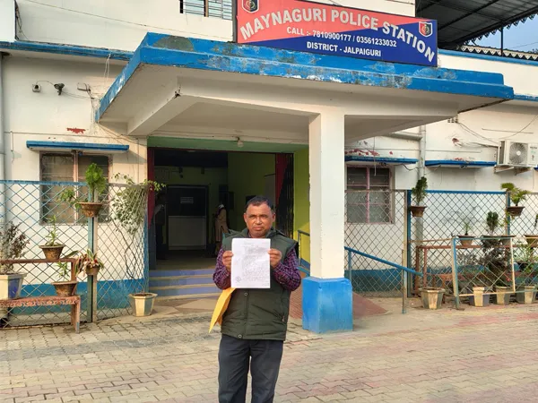 বিয়ে বাড়ি থেকে ফেরার পথে গাড়ি ভাঙচুর, থানায় অভিযোগ দায়ের